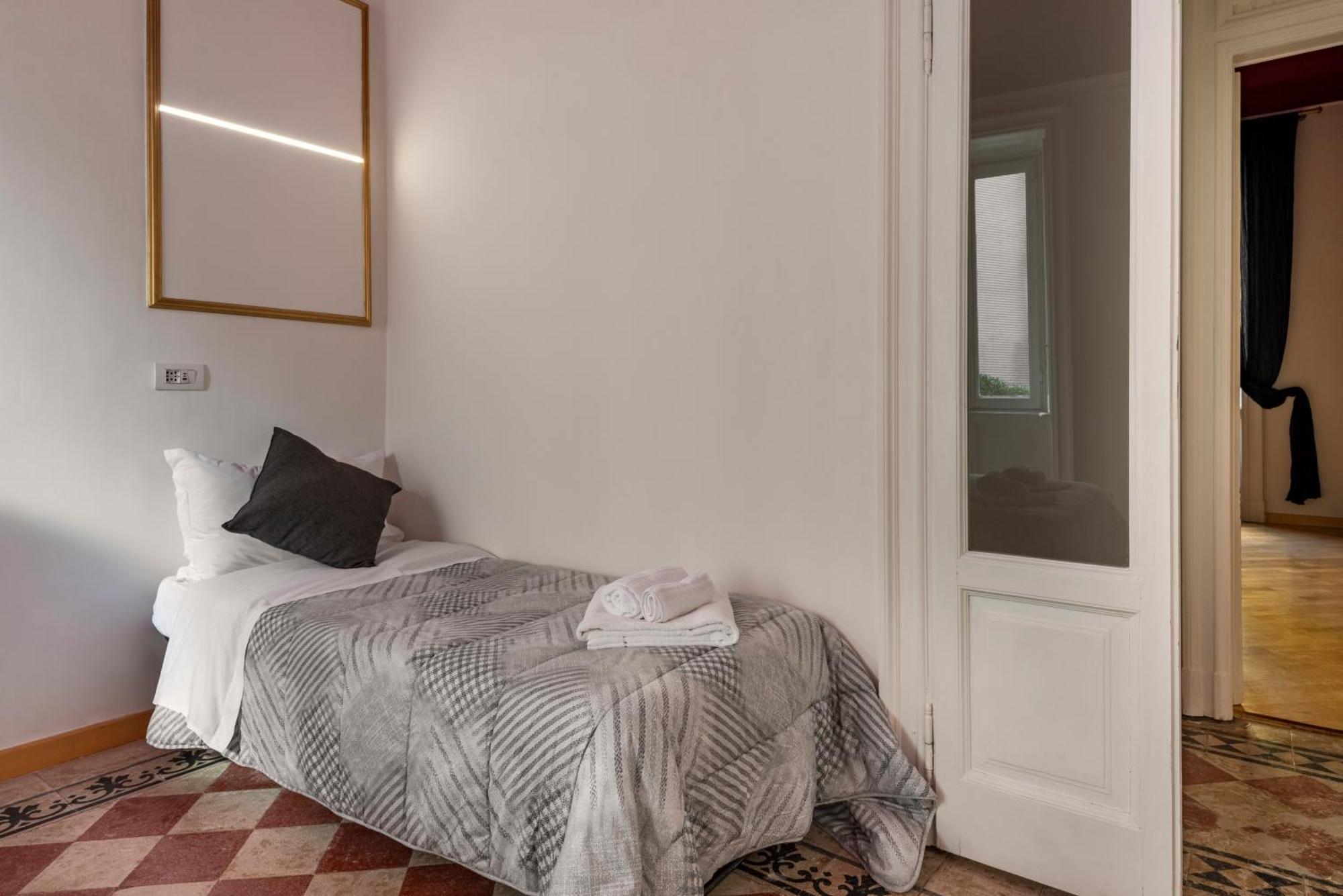 Duomo Shopping Milano Apartment ภายนอก รูปภาพ
